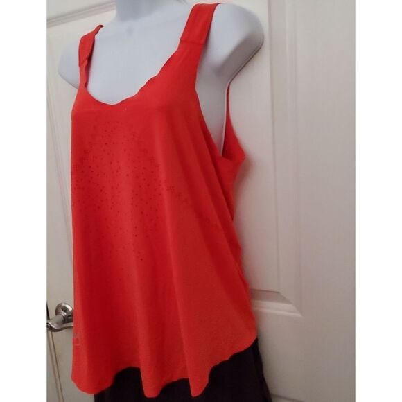 Lululemon Running Tank 6 - Picture 2 of 9